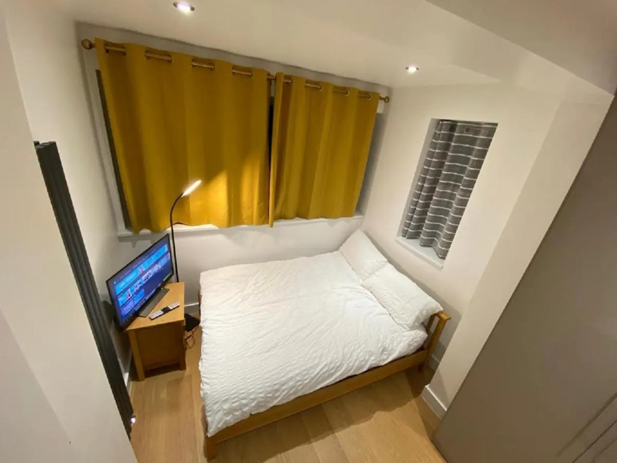 Double Bedroom With En-Suite Shower & Free Parking Belvedere 0*,  United Kingdom